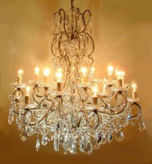 Regina L Chandelier 18